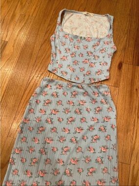 Kohl's Pastel Blue Floral Ribbed Two-Piece Skirt Set